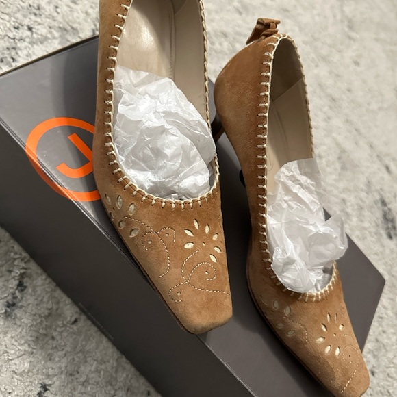 Talbot Brown Suede Leather Heels Size 6.5 M Italy - Picture 2 of 6